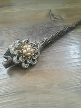 Load image into Gallery viewer, May Flower Wand