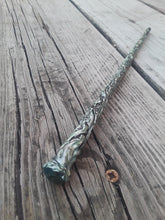 Load image into Gallery viewer, Green Royal Wand

